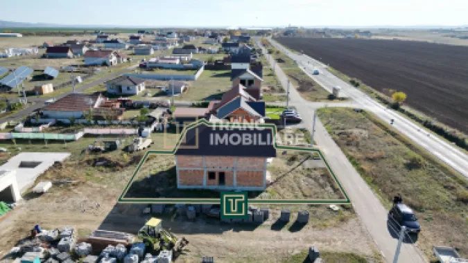 Casă la roșu cu 5 camere în Aluniș, județul Arad – ideală pentru o familie!