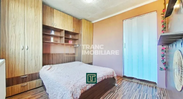 Apartament cu 2 camere complet renovat în Aurel Vlaicu – confort și vedere super
