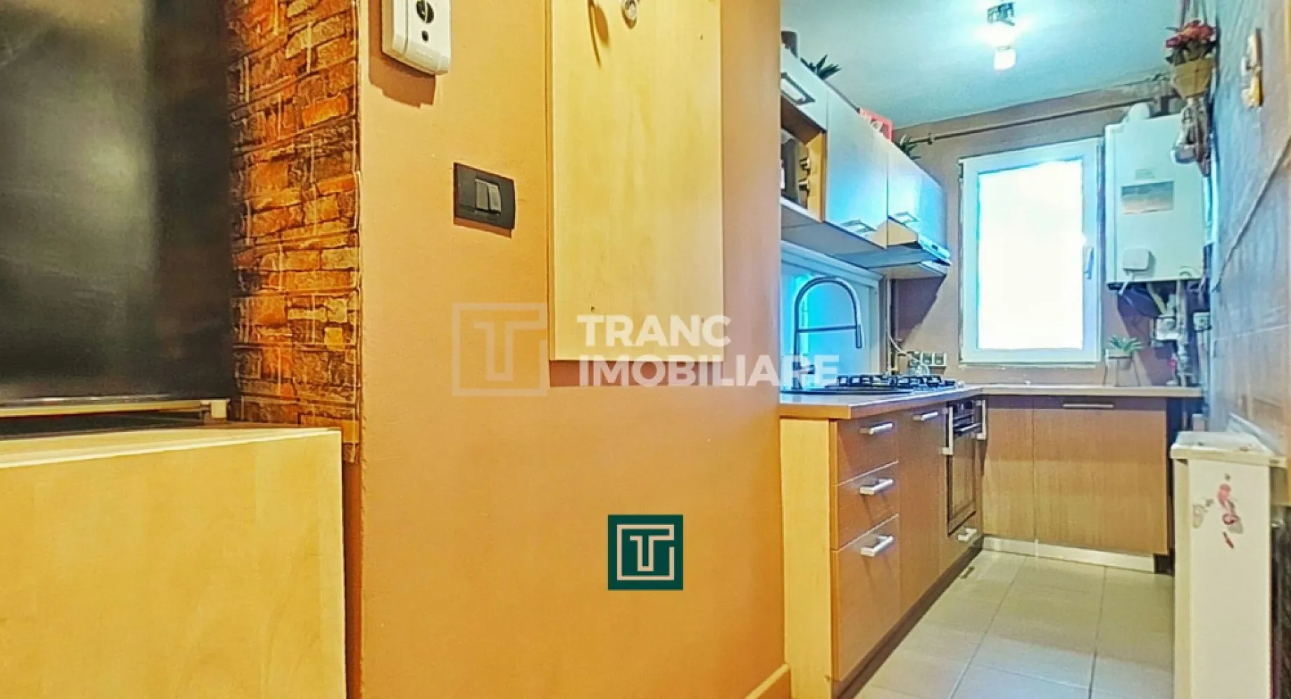 Apartament cu 2 camere complet renovat în Aurel Vlaicu – confort și vedere super