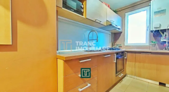 Apartament cu 2 camere complet renovat în Aurel Vlaicu – confort și vedere super
