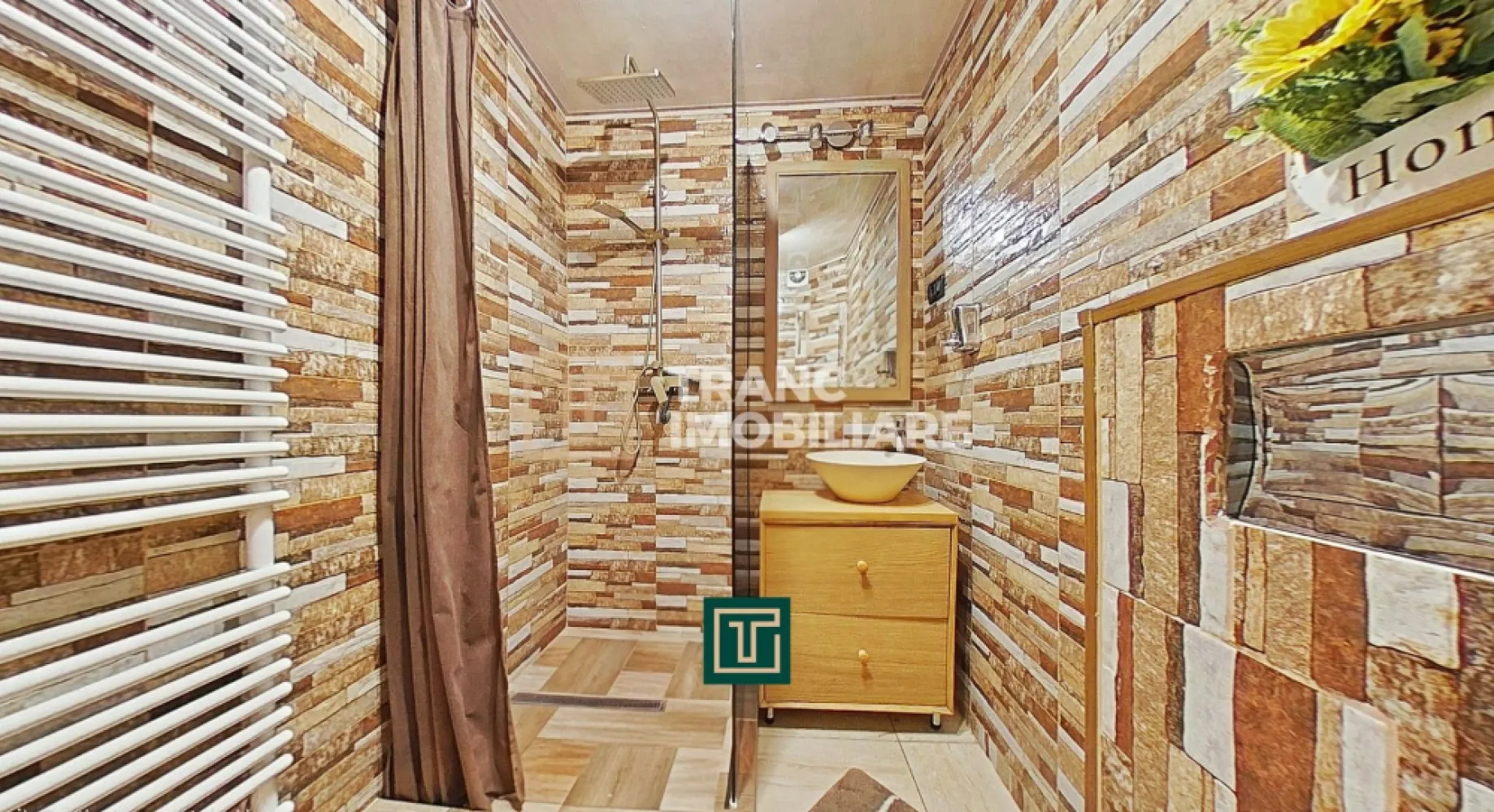 Apartament cu 2 camere complet renovat în Aurel Vlaicu – confort și vedere super