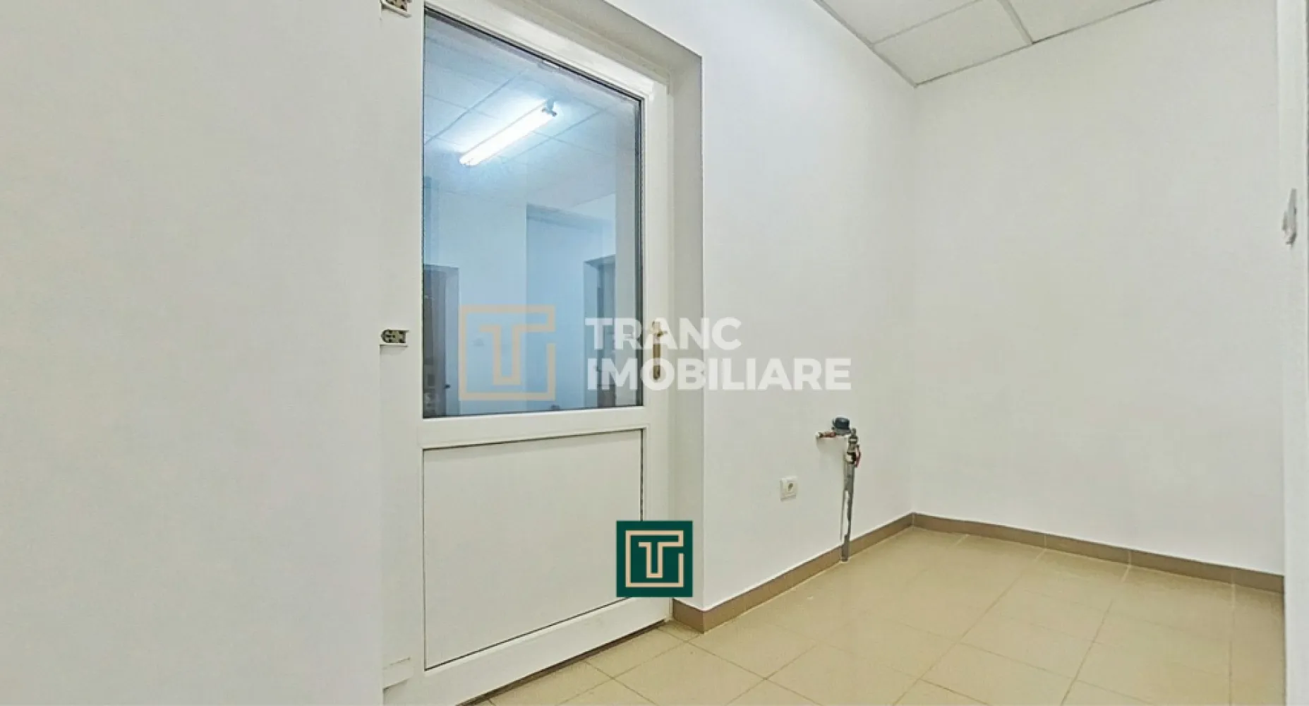 Apartament de vanzare la parter cu două intrări, Andrei Șaguna - Arad