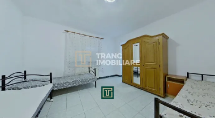 Clădire cu 10 camere în Aradul Nou – ideală pentru investiție/afaceri