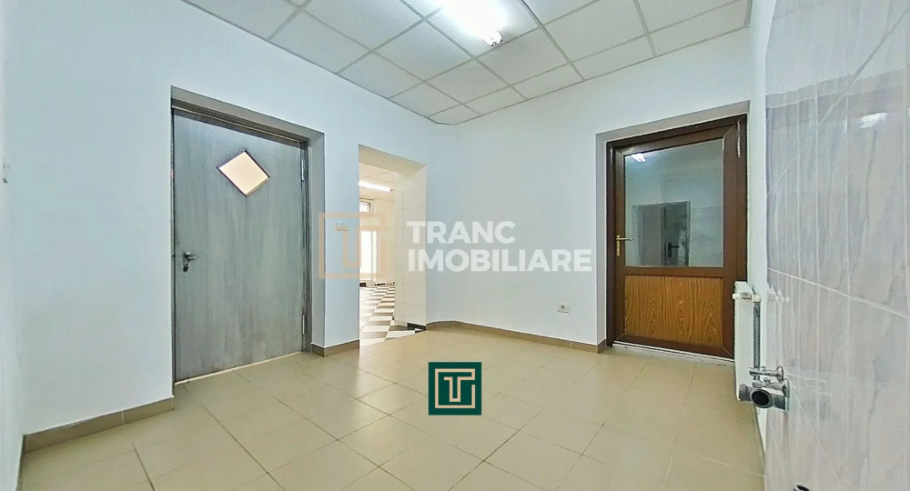 Apartament de vanzare la parter cu două intrări, Andrei Șaguna - Arad