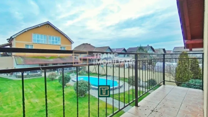 Casă impresionantă cu 15 camere, teren generos, piscină in Fantanele, Arad