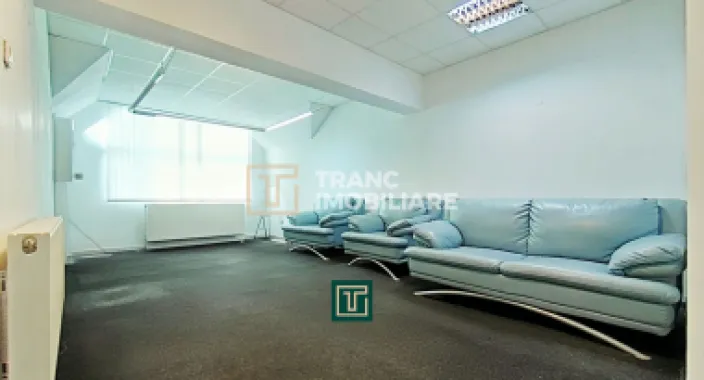 Spațiu de birouri / apartament cu 3 camere de închiriat – Arad