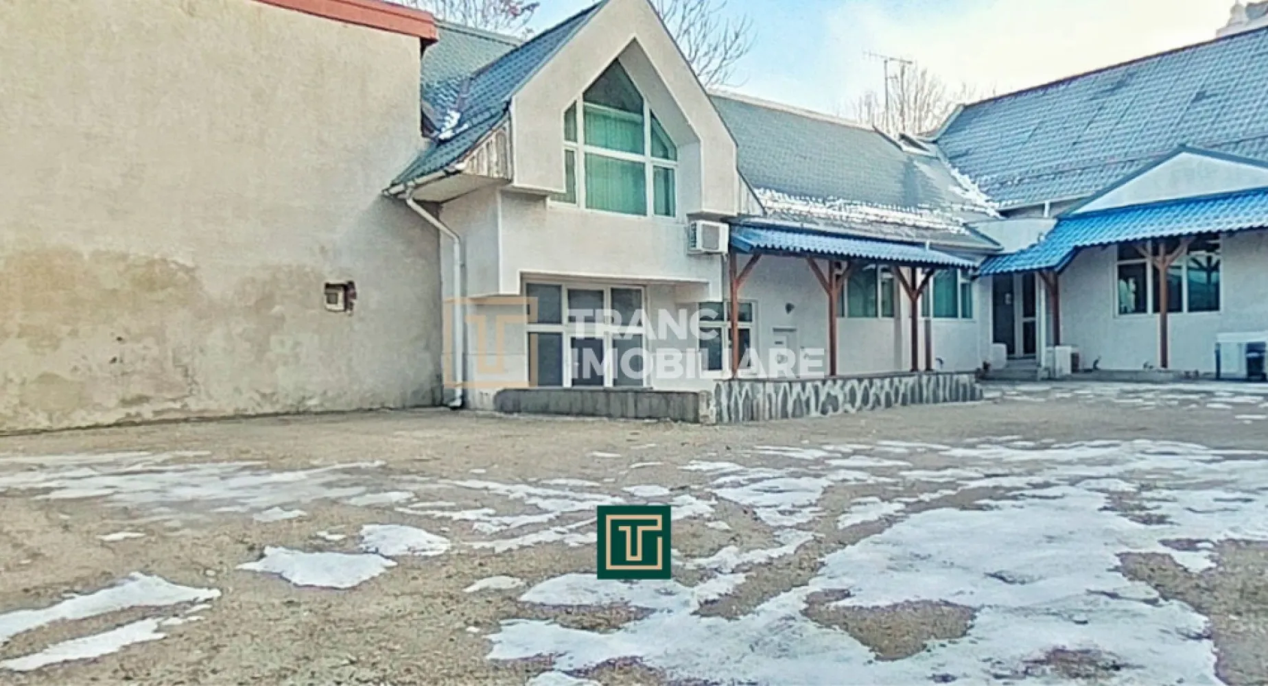 Spațiu de birouri / apartament cu 3 camere de închiriat – Arad