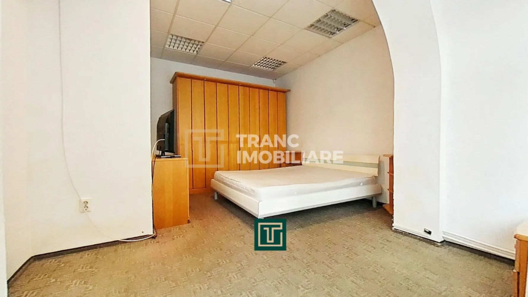 Spațiu de birouri / apartament cu 3 camere de închiriat – Arad