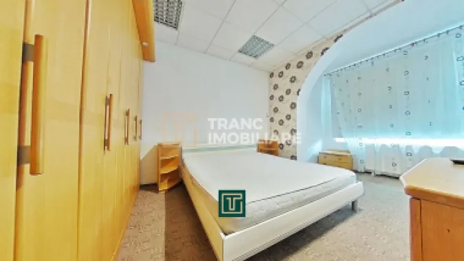 Spațiu de birouri / apartament cu 3 camere de închiriat – Arad
