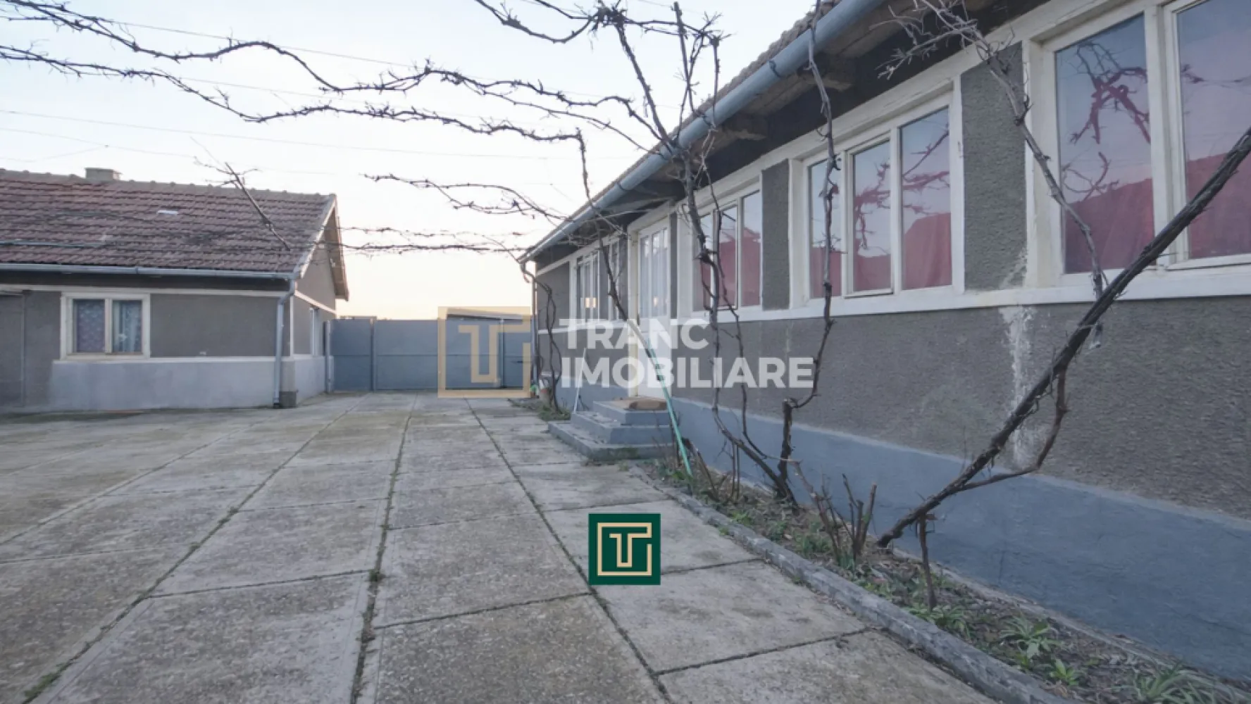 Casă cu 5 camere și teren de 1508 mp în Cermei, jud. Arad