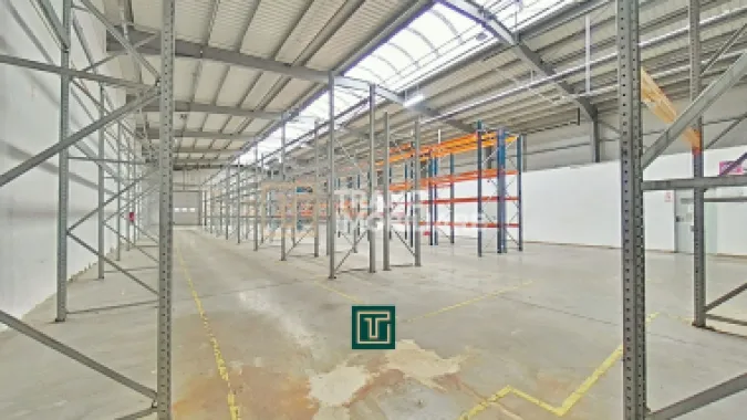 Hală industrială 824 mp de vânzare în Zona Industrială Sud Arad – acces rapid A1
