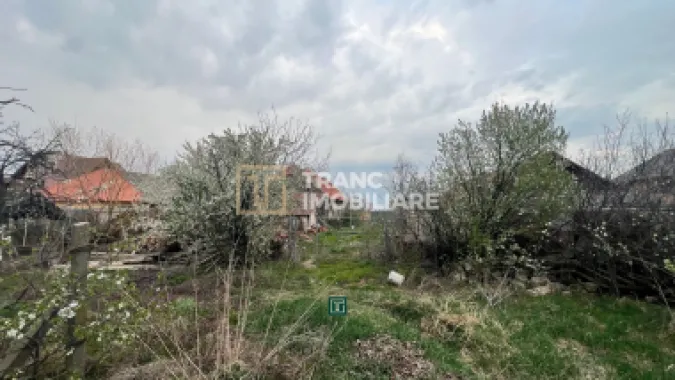 Teren intravilan generos de vânzare în Recaș