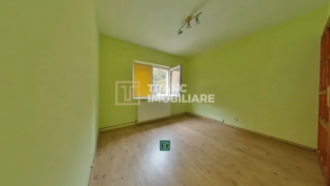 Apartament spațios cu 3 camere de vânzare în Arad – zona Micălaca, Miorița