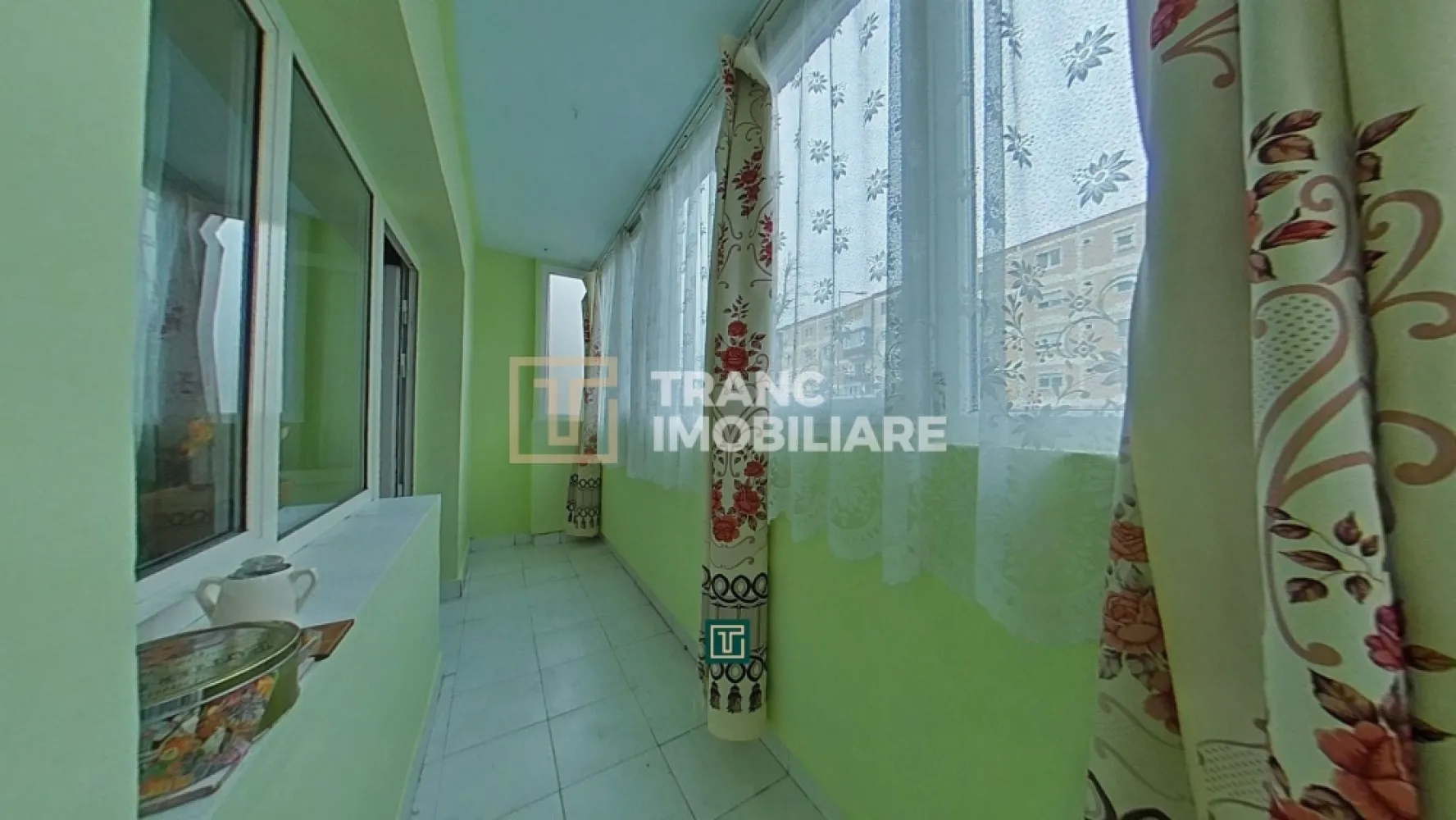 Apartament spațios cu 3 camere de vânzare în Arad – zona Micălaca, Miorița