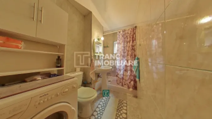 Apartament spațios cu 3 camere de vânzare în Arad – zona Micălaca, Miorița