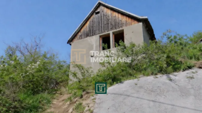 Casă de vânzare cu teren 874 mp – ideală pentru casă de vacanță, Covasant