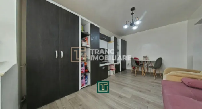 Apartament modern cu 3 camere complet renovat în Aurel Vlaicu – confort și stil,