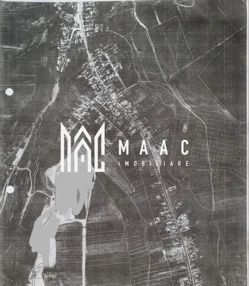 Teren intravilan I 1500mp I Front 36m I DN14 I Slimnic - Descriere: - MAAC Imobiliare vă propune pentru vânzare o adevărată oportunitate pentru afacerea planificată! Caracteristici: - Teren intravilan: Suprafața de 1500 mp, drept, cu deschidere la Drum Național (DN) de 36 m. Localizare: - Situat în localitatea Slimnic, la 15 km distanță de Sibiu. Accesibilitate: - Drum Național cu trafic intens (Sibiu-Sighișoara). Facilități: - Parcare în perimetru. - În vecinătate se găsesc case rezidențiale și companii. - Utilități disponibile în proximitatea unității. Destinație Ideală: - Ideal pentru activități comerciale, benzinărie, pensiune sau alte servicii oferite societății. Concluzie: - Acest teren intravilan din Slimnic reprezintă o oportunitate excelentă pentru dezvoltarea unei afaceri profitabile. Cu o localizare strategică și acces facil, această proprietate este perfectă pentru diverse activități comerciale sau de servicii. - Contactați-ne pentru a discuta detaliile acestei oferte imobiliare deosebite și pentru a profita de această oportunitate unică! ID: CP2301132 }}