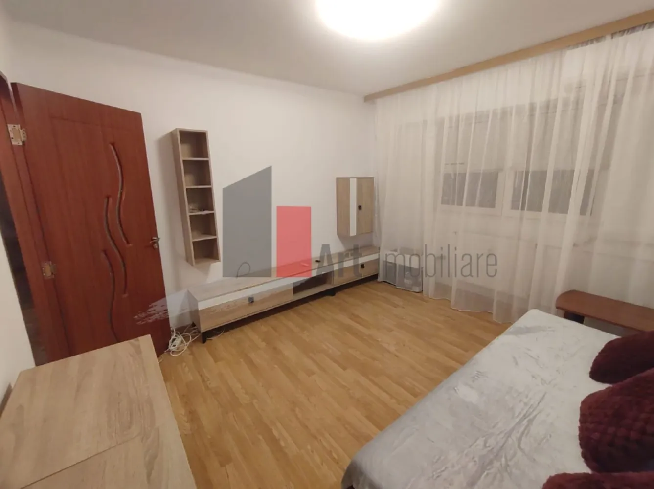 Prima închiriere apartament decomandat 3 camere - Bd. Lacul Tei -Parcul Circului