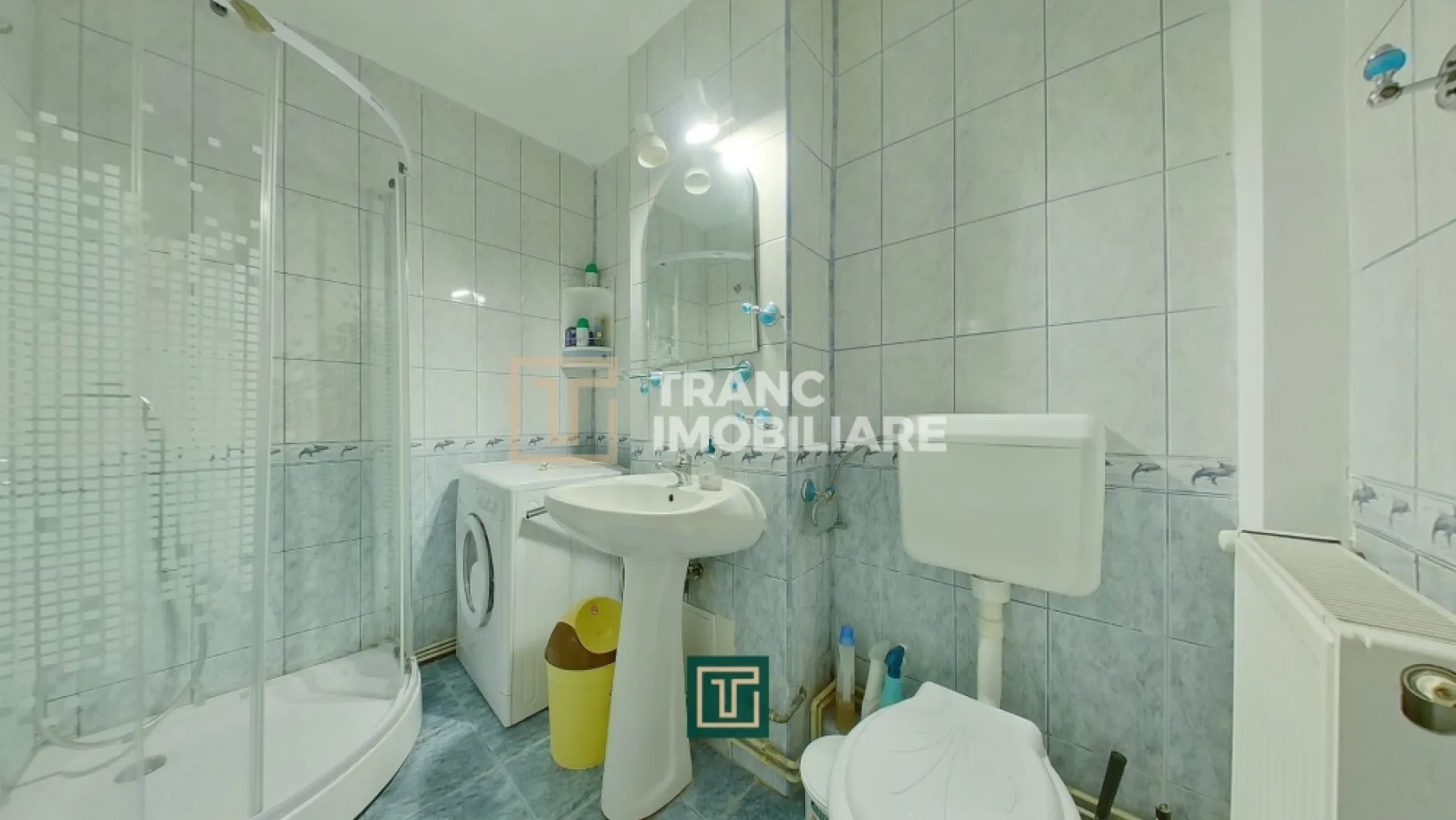 Apartament spatios cu 2 camere la et 2 la Podgoria