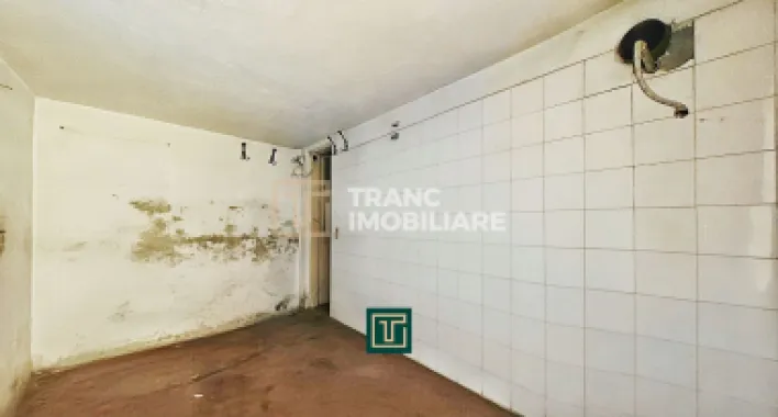 Casă primitoare cu 3 camere, teren generos și acces privat – Aradul Nou