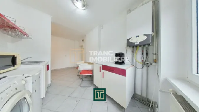 Apartament 2 camere de închiriat – Bulevardul Revoluției, Arad | Locație premium