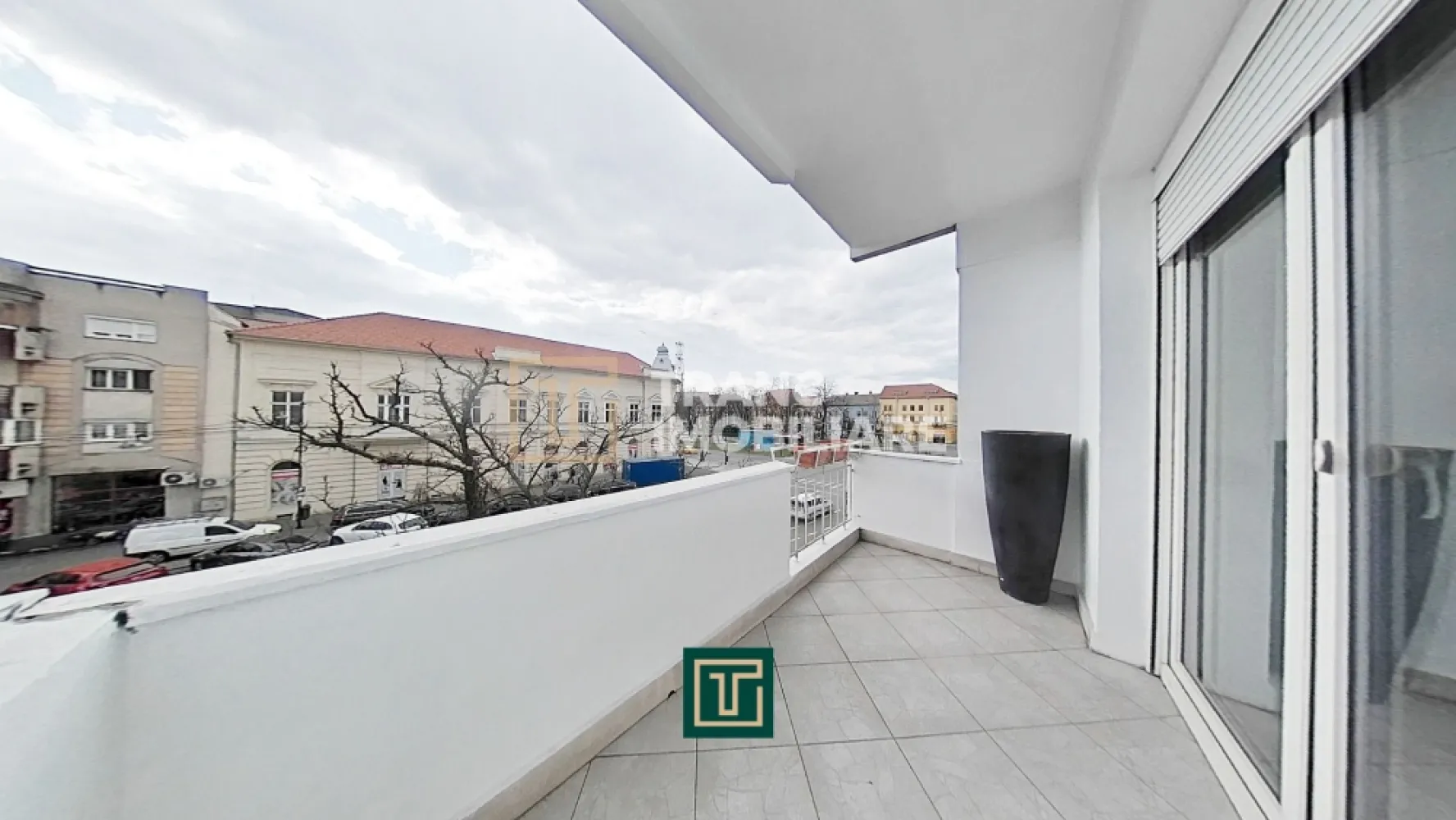 Apartament 2 camere de închiriat – Bulevardul Revoluției, Arad | Locație premium