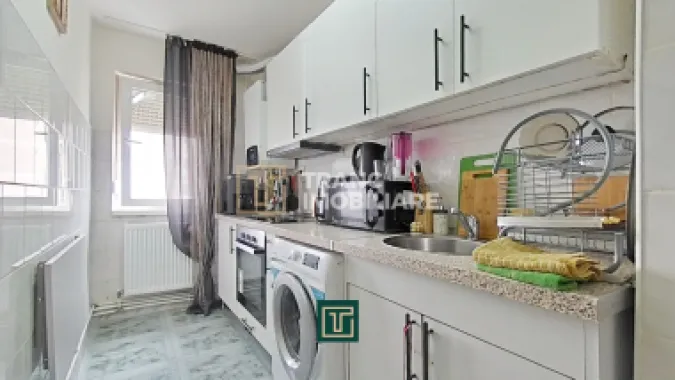Apartament 3 camere de vânzare – Aurel Vlaicu (zona X-uri), Arad