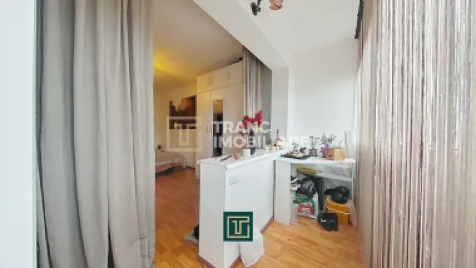 Apartament 3 camere de vânzare – Aurel Vlaicu (zona X-uri), Arad