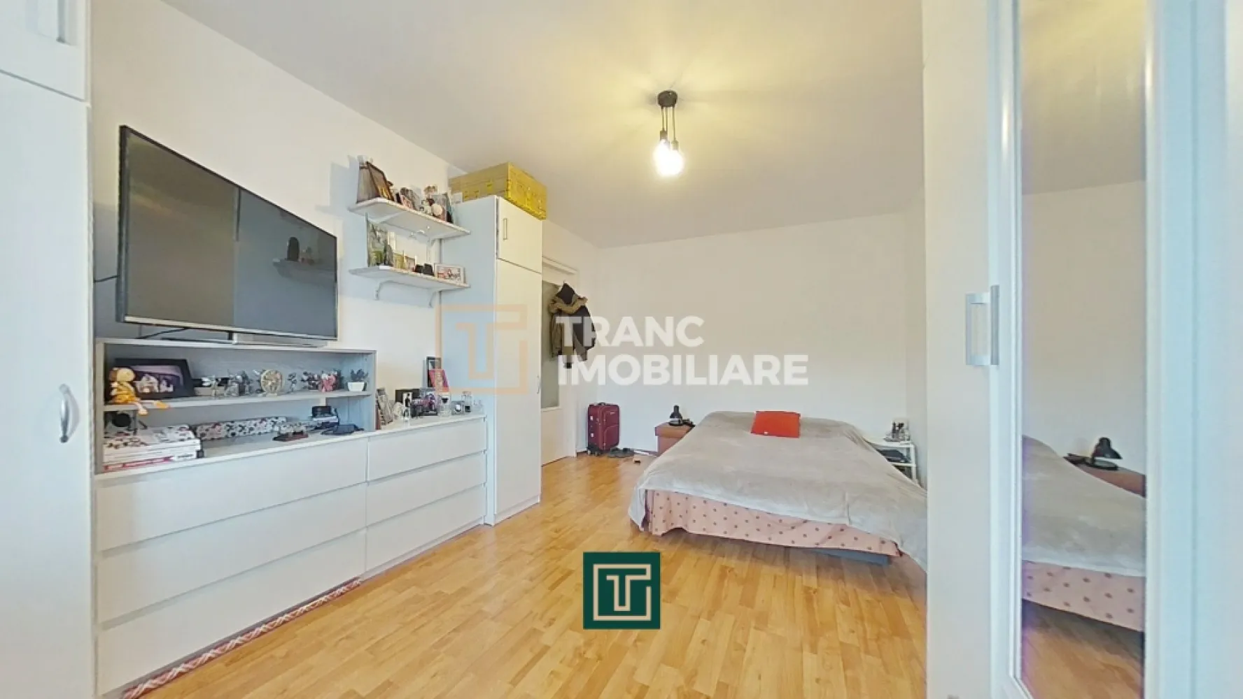 Apartament 3 camere de vânzare – Aurel Vlaicu (zona X-uri), Arad