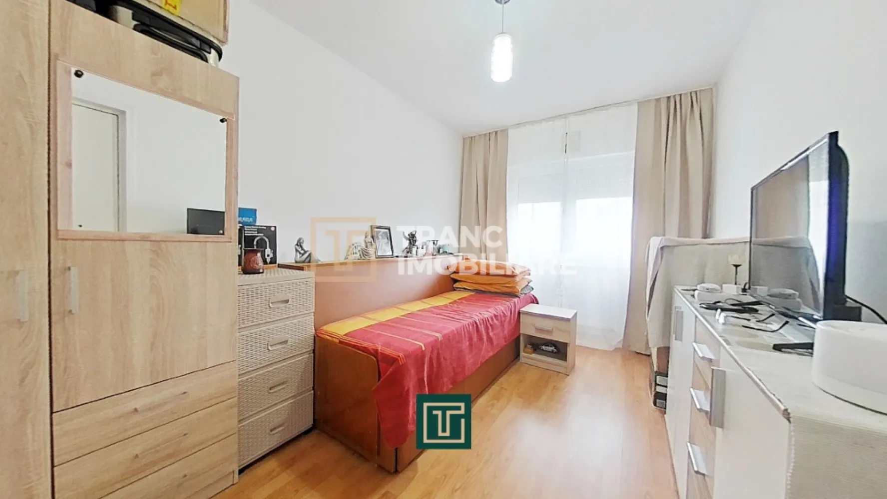Apartament 3 camere de vânzare – Aurel Vlaicu (zona X-uri), Arad