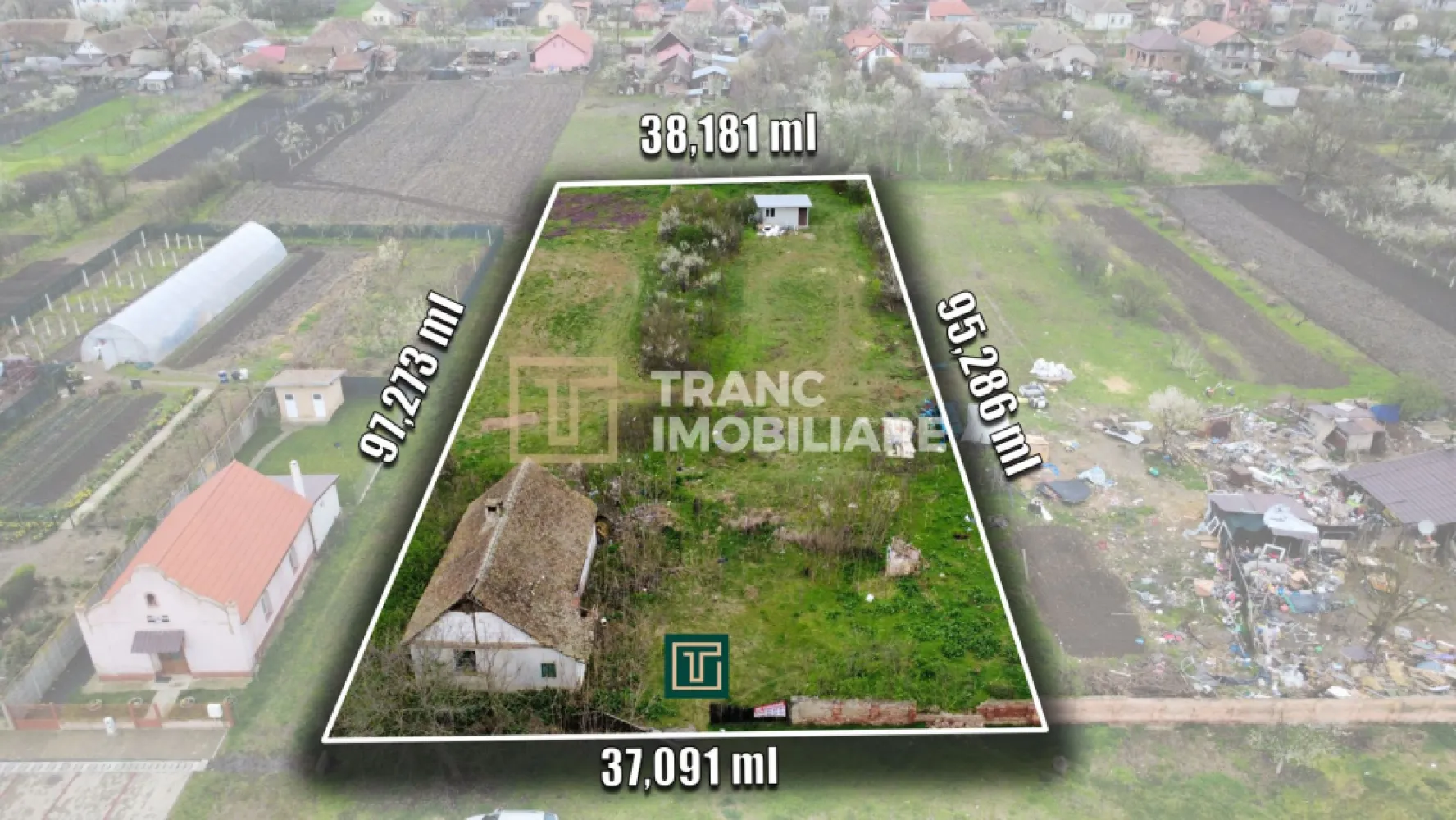 Teren intravilan 3.593 mp de vânzare în Parța