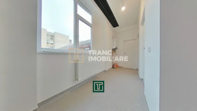 Spațiu comercial de închiriat, renovat recent – zonă centrală, lângă Piața Mică,