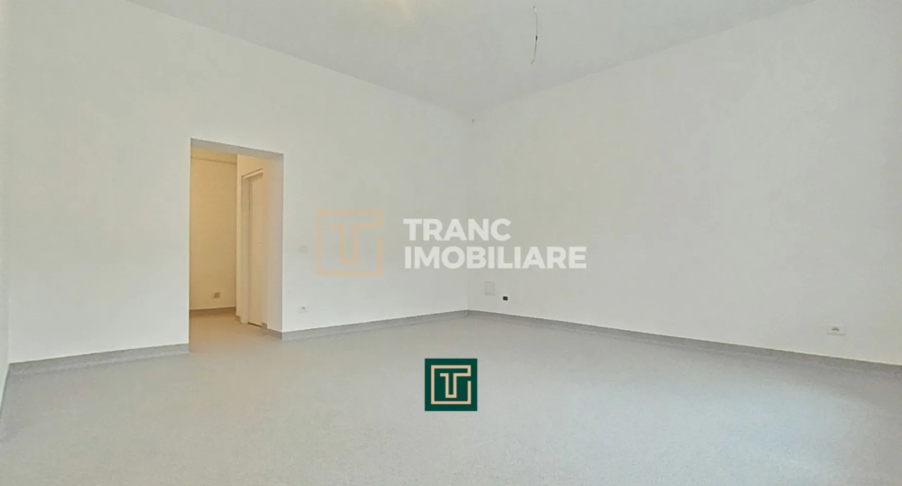 Spațiu comercial de închiriat, renovat recent – zonă centrală, lângă Piața Mică,