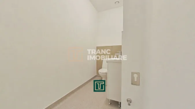Spațiu comercial de închiriat, renovat recent – zonă centrală, lângă Piața Mică,