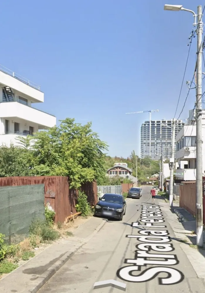 Lacul Tei-Petricani - Teren in zona Petricani, la 800 m de iesirea A3, Fabrica de Glucoza, toate utilitatile la poarta, curent pe teren, PUD aprobat 2025 cu valabilitate 3 ani si urmatorii indicatori urbanistici: POT 45%, CUT 1,3, S desfasurata 200 mp, H max 10 m, S+P+2E, intabulat, acte la zi. Terenul are un potential enorm, este situat la cca 600 de dezvoltarea One, Fca de Glucoza-Petricani. Comision 0.