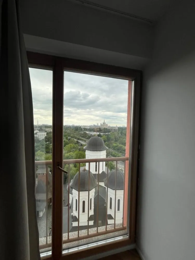 Piata Presei Libere apartament 3 camere de vanzare