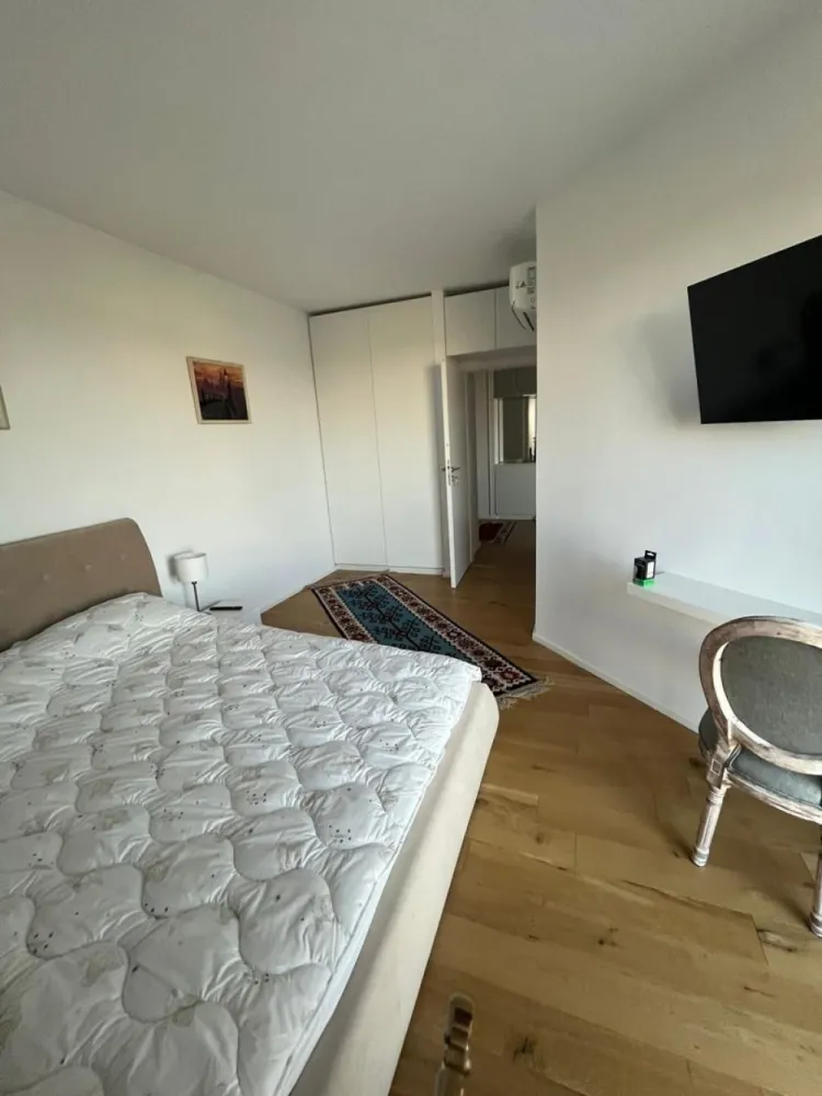 Piata Presei Libere apartament 3 camere de vanzare