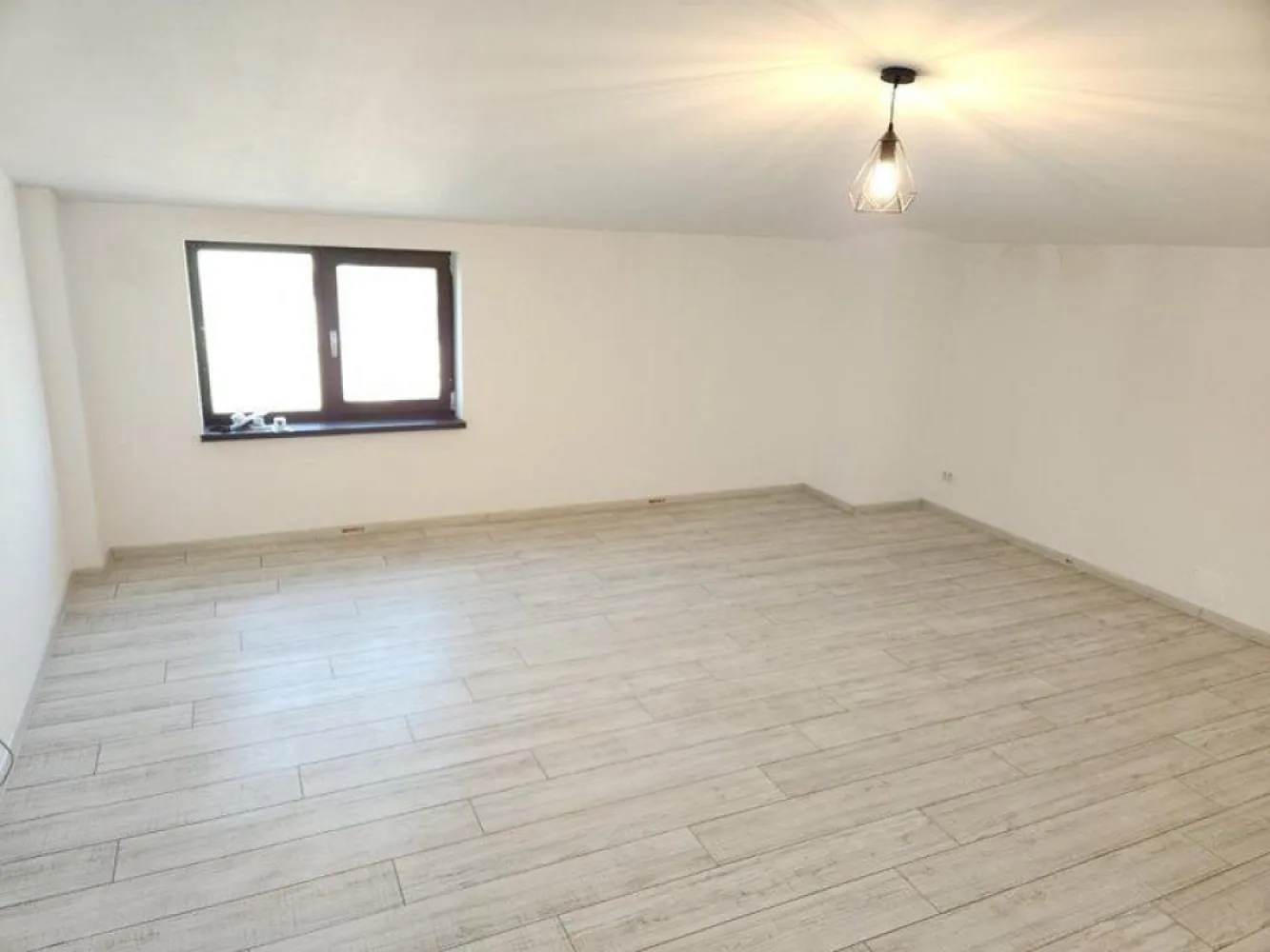 Pantelimon Gara Catelu birouri 200-400 mp