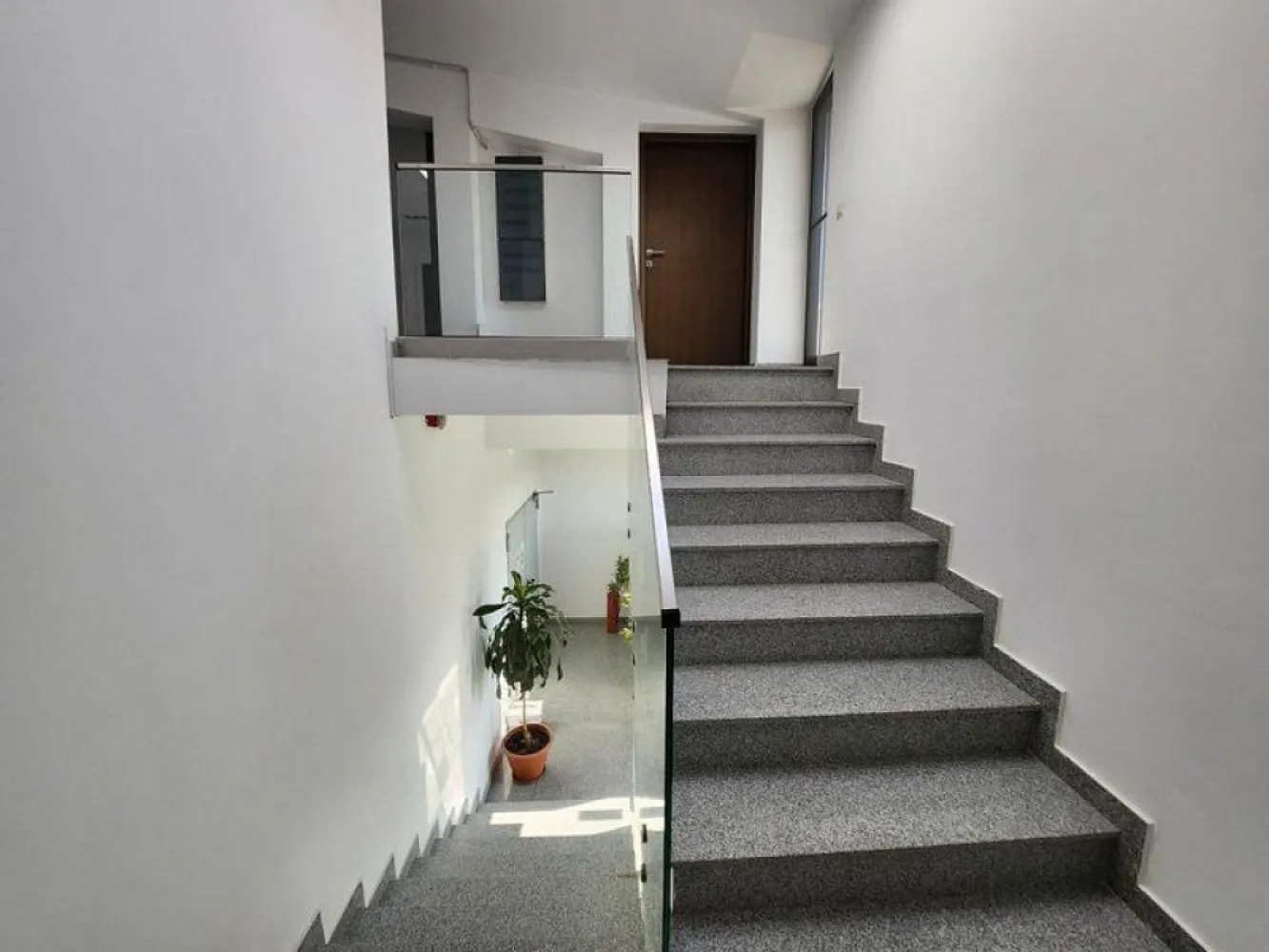 Pantelimon Gara Catelu birouri 200-400 mp