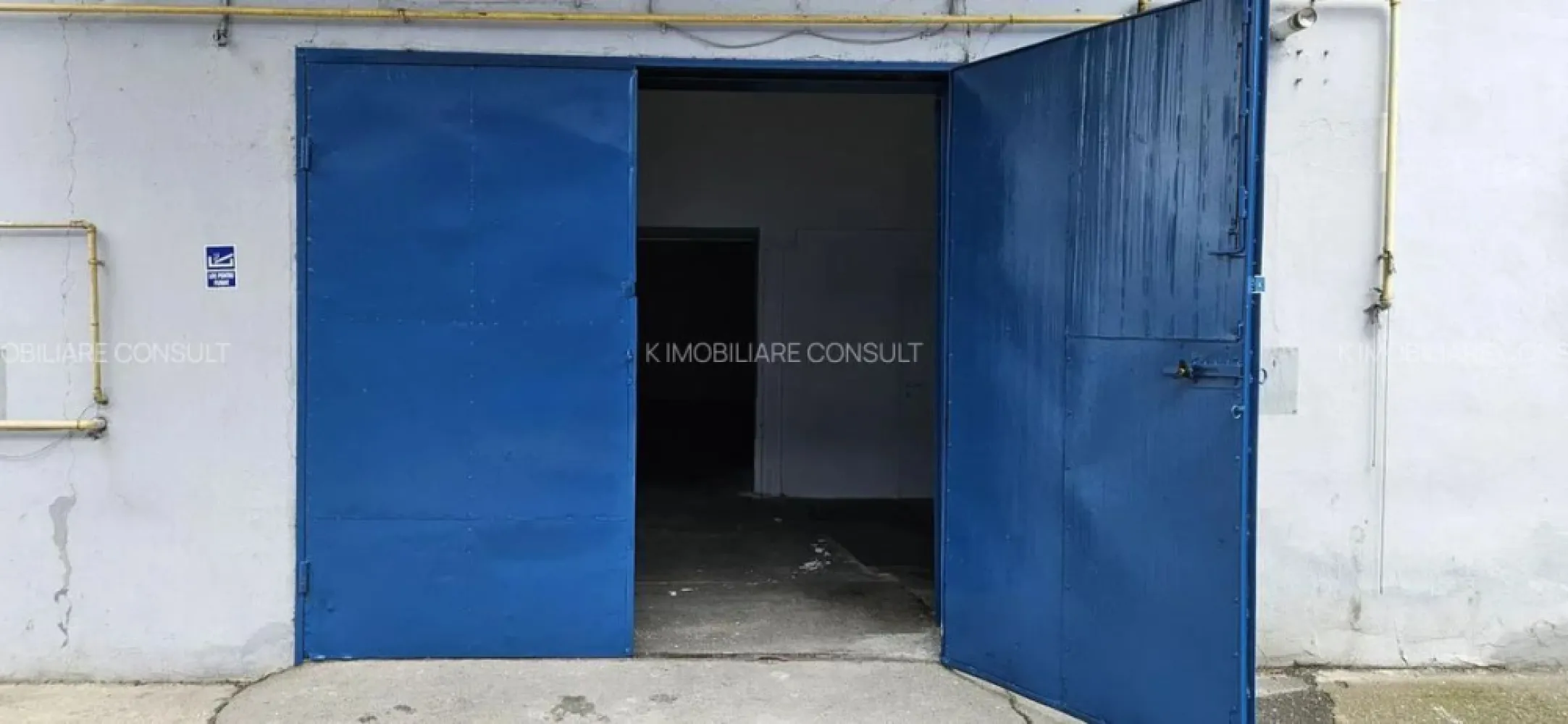 Pantelimon hala 1648 mp de inchiriat - K Imobiiare propune in zona Pantelimon Cora spatiu depozitarte/productie , suprafata 1648 mp , curent trifazic , putere mare instalata , incalzire , racire , locuri de parcare . lumina naturala , grupuri sanitate , birouri , vestiare, hidranti ,+.
Nr grupuri sanitare: 4
Alte detalii zona - Amenajare strazi (Asfaltate); Mijloace de transport; Iluminat stradal
Utilitati - Utilitati generale (Curent,Curent trifazic,Apa,Canalizare,Gaz)
Alte caracteristici - Acces (TIR)