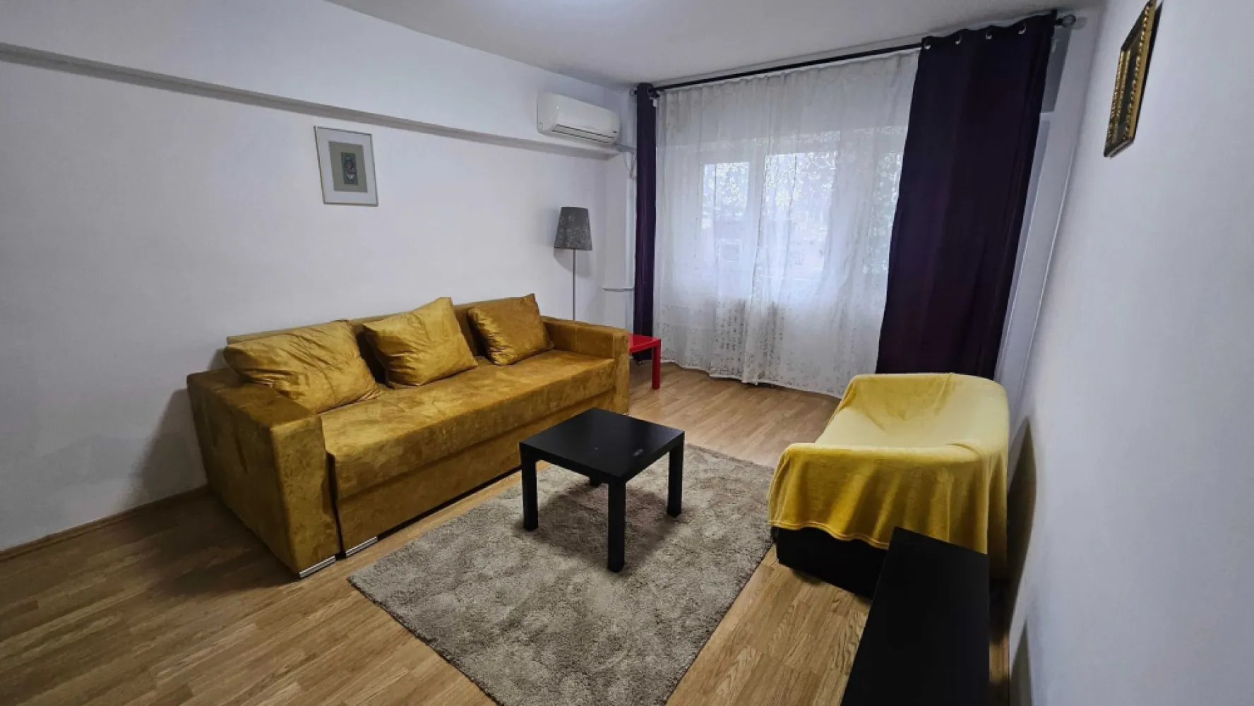 Ag BRASADAS închiriază ap 3 cam Et 5 Victoriei, Titulescu. - Agenția BRASADAS închiriază apartament 2 camere si balcon, spatios, etaj 5.