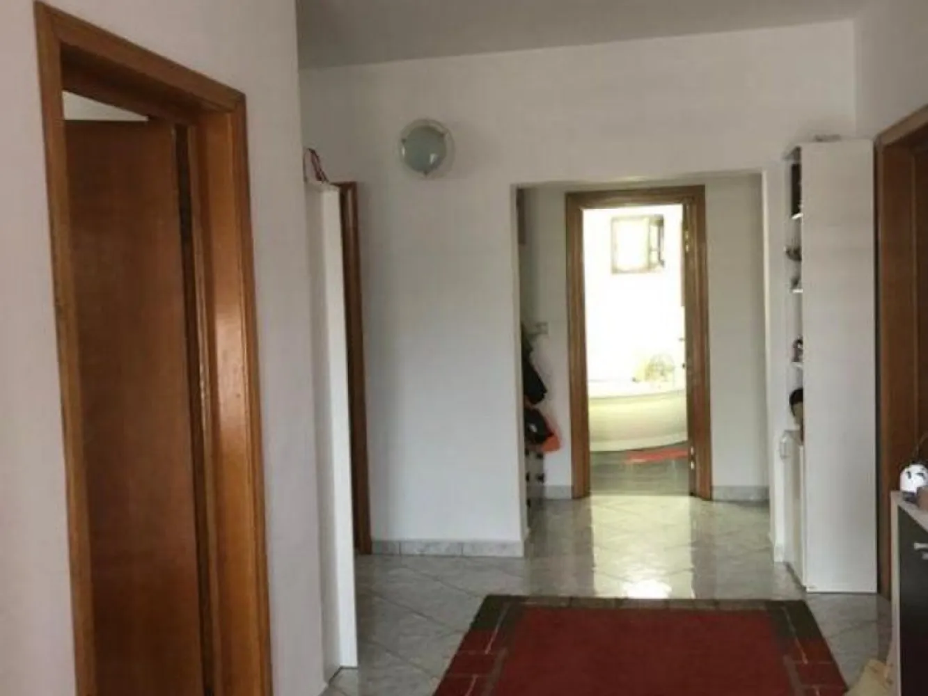 Afumati vila 8 camere , teren 1300 mp , piscina