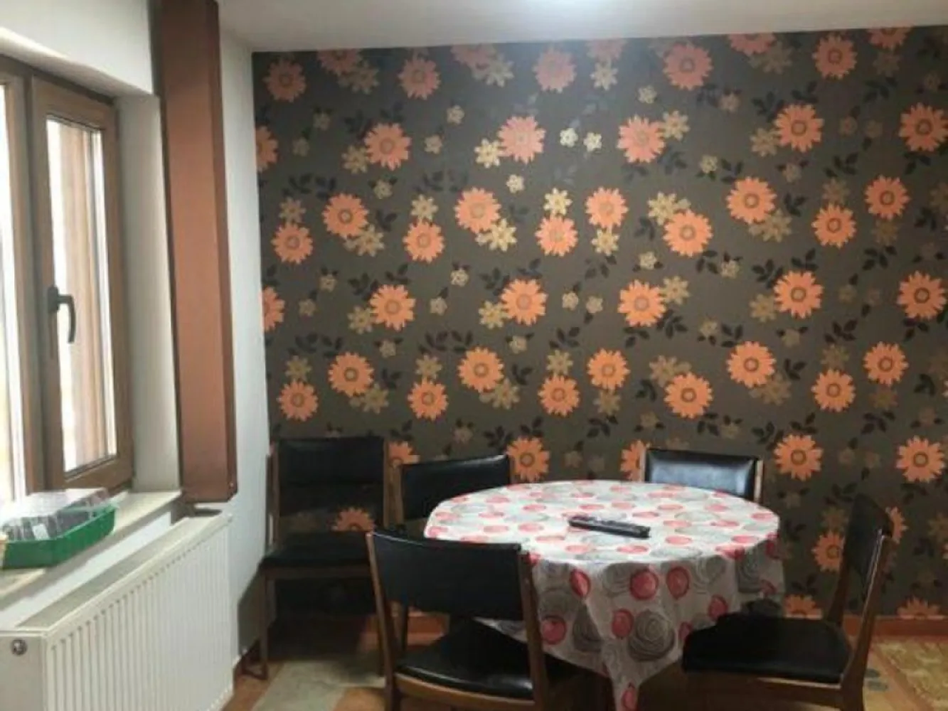 Afumati vila 8 camere , teren 1300 mp , piscina