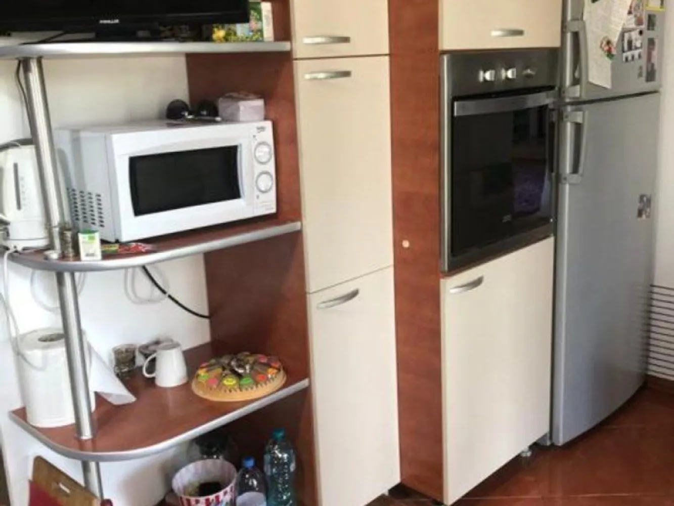 Afumati vila 8 camere , teren 1300 mp , piscina