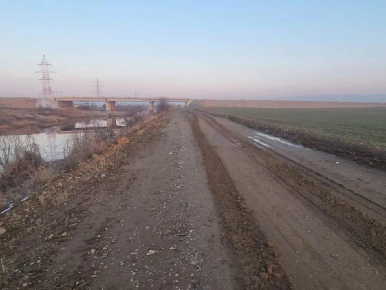 Teren intravilan 5000 mp de vânzare Cheiul Dâmboviței apropiere A2
