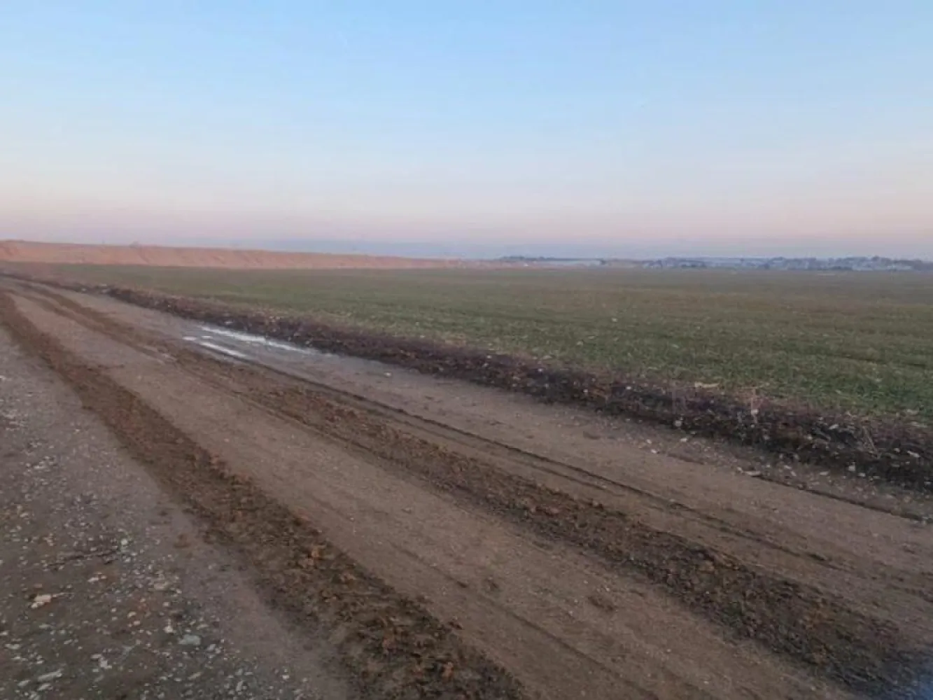 Teren intravilan 5000 mp de vânzare Cheiul Dâmboviței apropiere A2