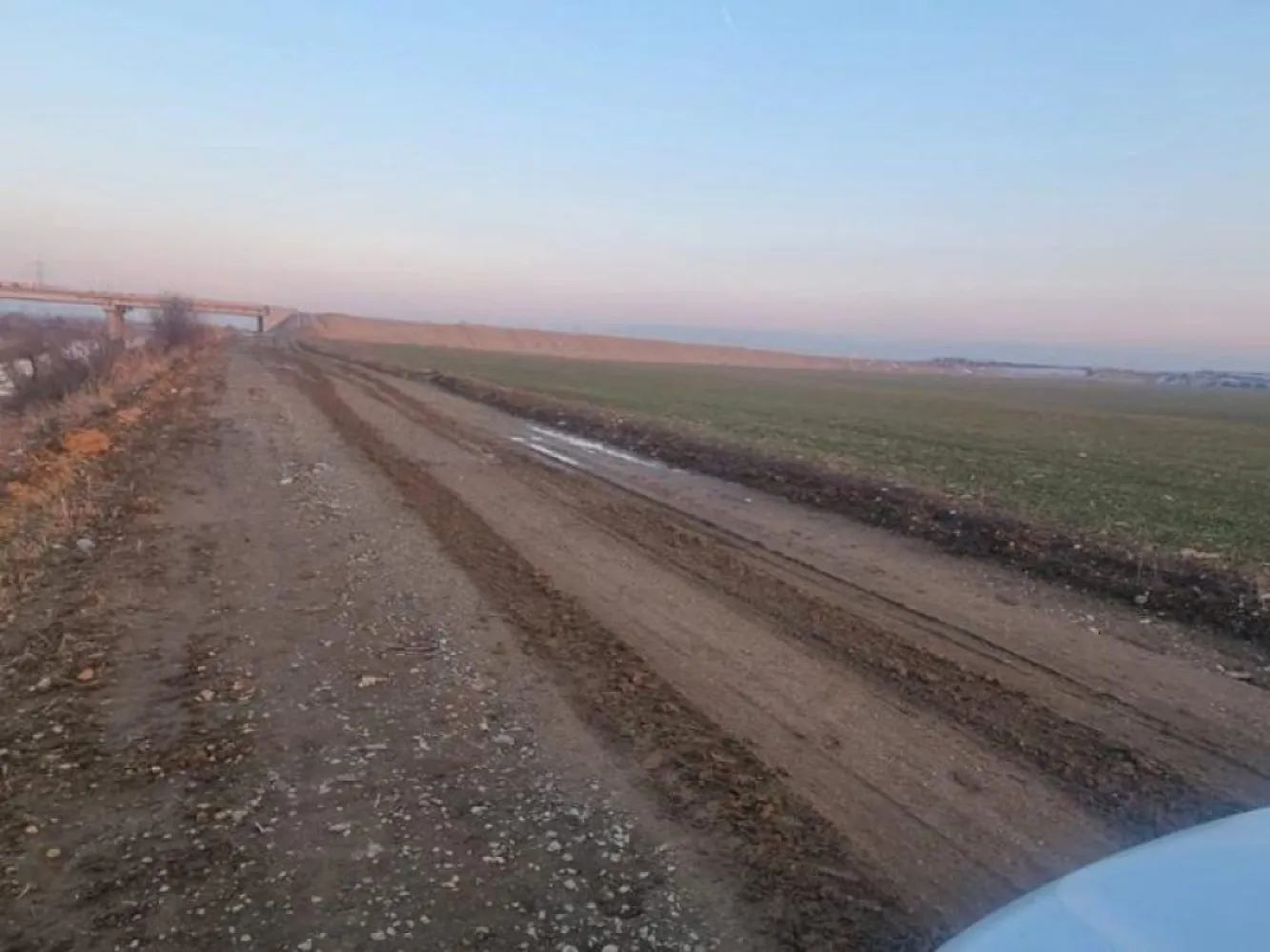 Teren intravilan 5000 mp de vânzare Cheiul Dâmboviței apropiere A2