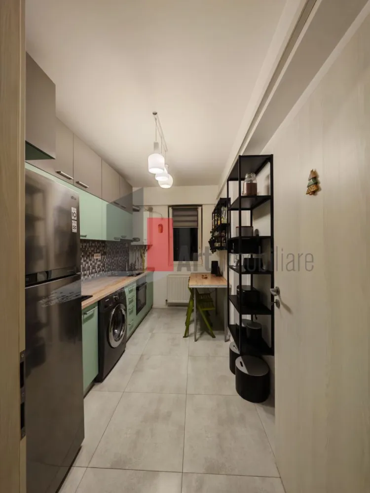 Apartament cu 2 camere de vanzare -Pacii-cu centrala-mobilat si utilat