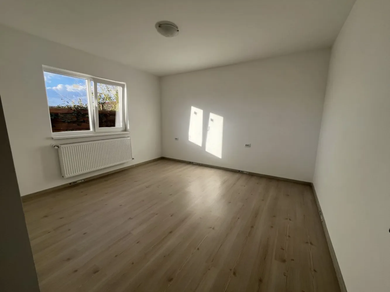 Casă de vânzare 4 camere– Glina, zonă nouă, construcție 2023
